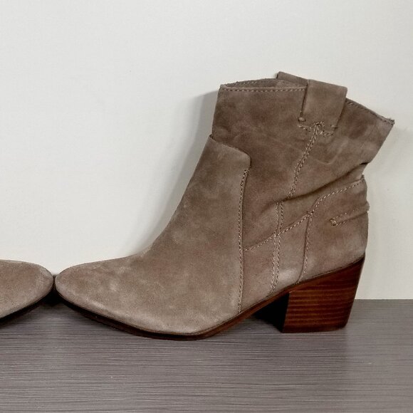 Vince Camuto Maves Stacked Heel Bootie, Tan Suede, Womens Size 9 M / 39 - Picture 9 of 14